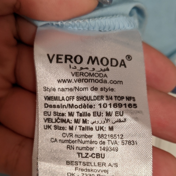 Vero Moda Off Shoulder 3/4 Top - Picture 4 of 5